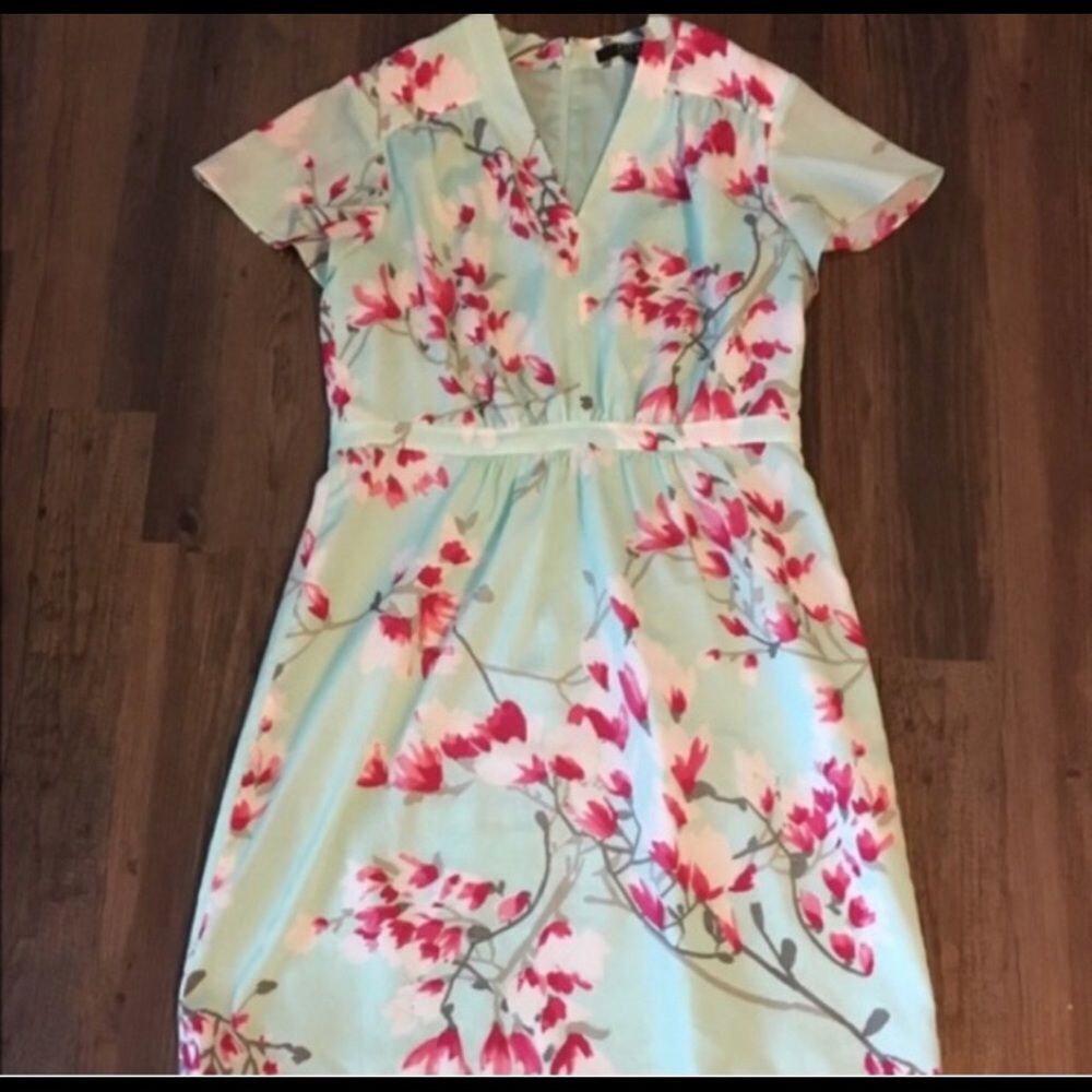 Gorgeous spring dress